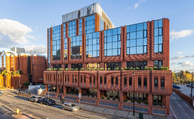 CT办公楼案例|伦敦·温布尔登圣乔治大厦西翼改造,秉持 优先改造再利用 理念-37