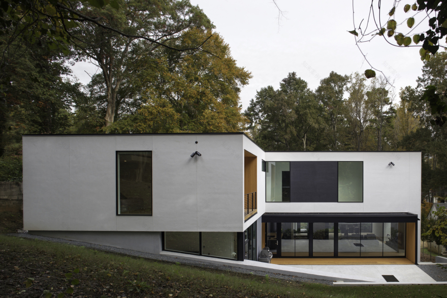 Medlin Residence | 受限场地上的紧凑“L”形住宅-25