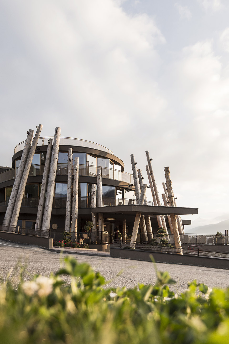 游弋于天地间 & 拥有漂浮大泳池的意大利Hubertus 酒店 / noa* -87