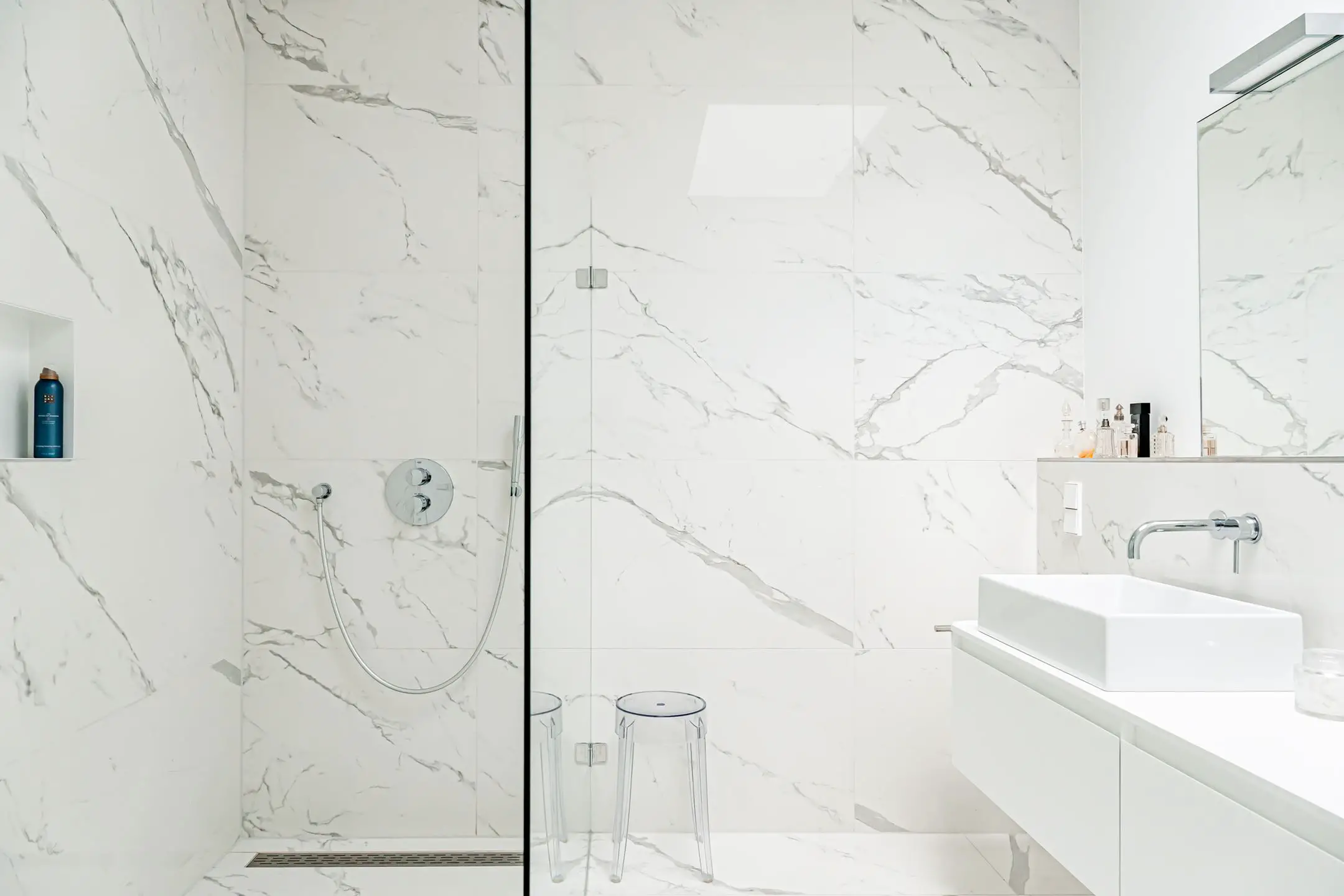 荷兰优雅明亮公寓设计，城市绿意渗透室内-23