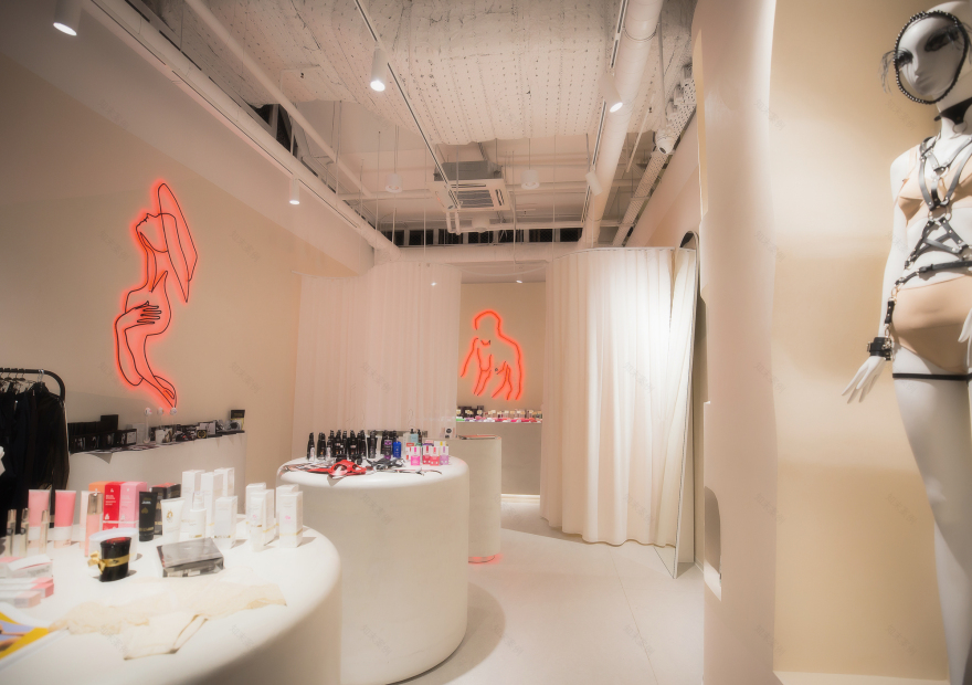 莫斯科首家精品成人店,颠覆传统设计-3