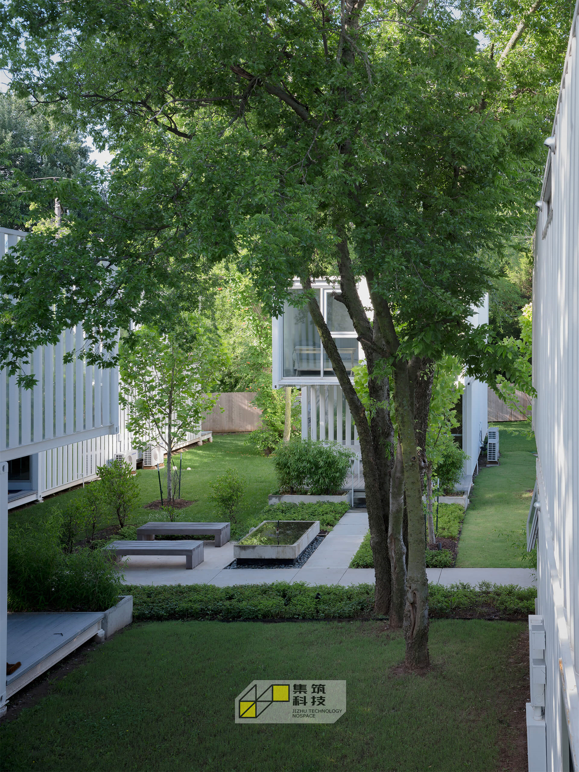 松鼠公园纯白镜面集装箱民宿丨美国俄克拉荷马城丨AHMM 建筑事务所-23