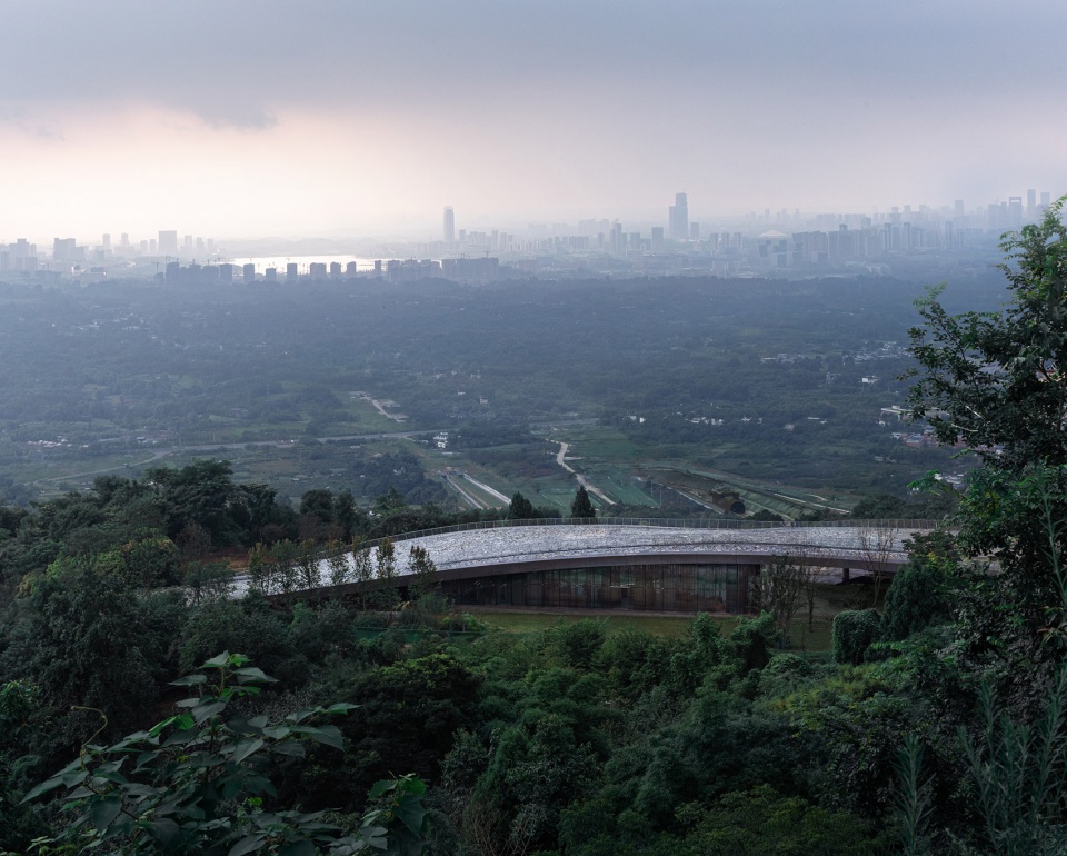 龙泉山镜高空平台丨中国成都丨BUZZ庄子玉工作室-25