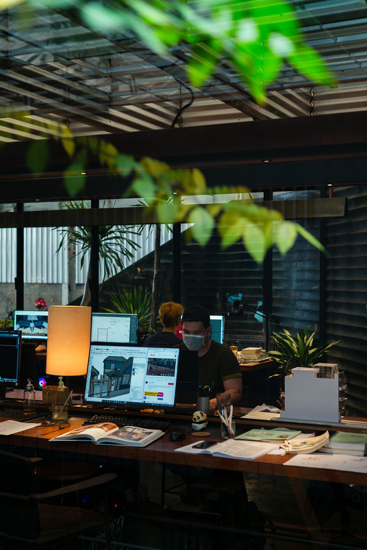 旧建筑新生命,低成本办公室设计典范-23