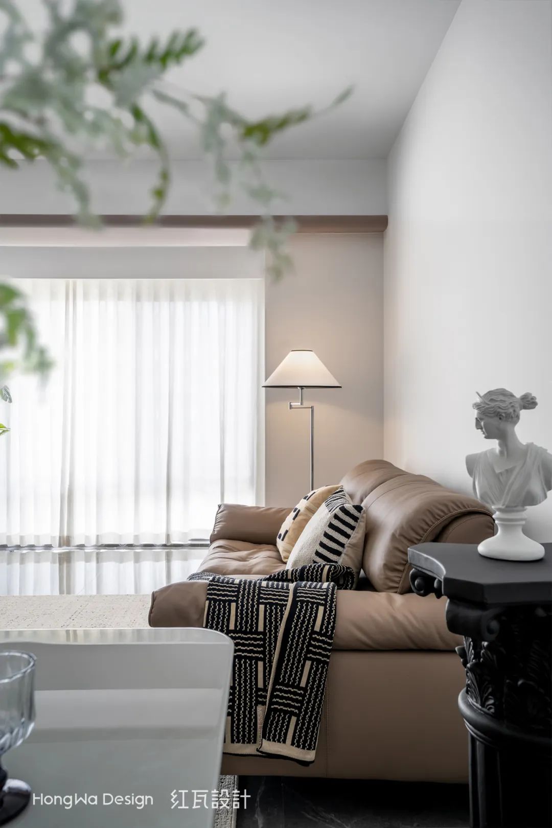 红瓦设计·实景案例丨131㎡精装改现代简约，双移门后居然暗藏玄机，这样设计多出两间房！-42