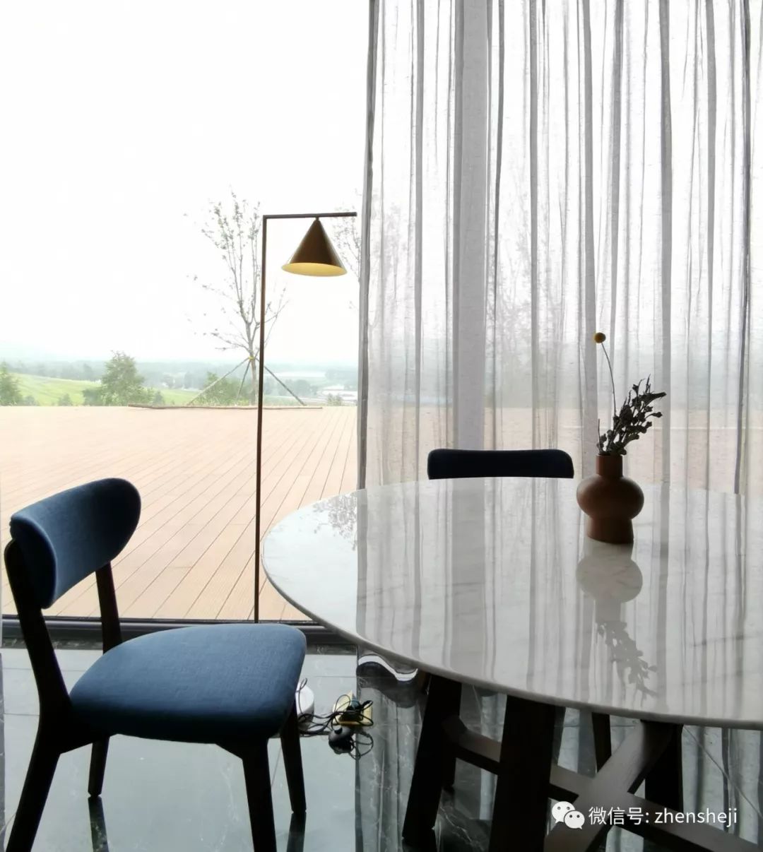 莫兰迪色草原深处的“奥伦达部落五色天路小镇”餐厅-75