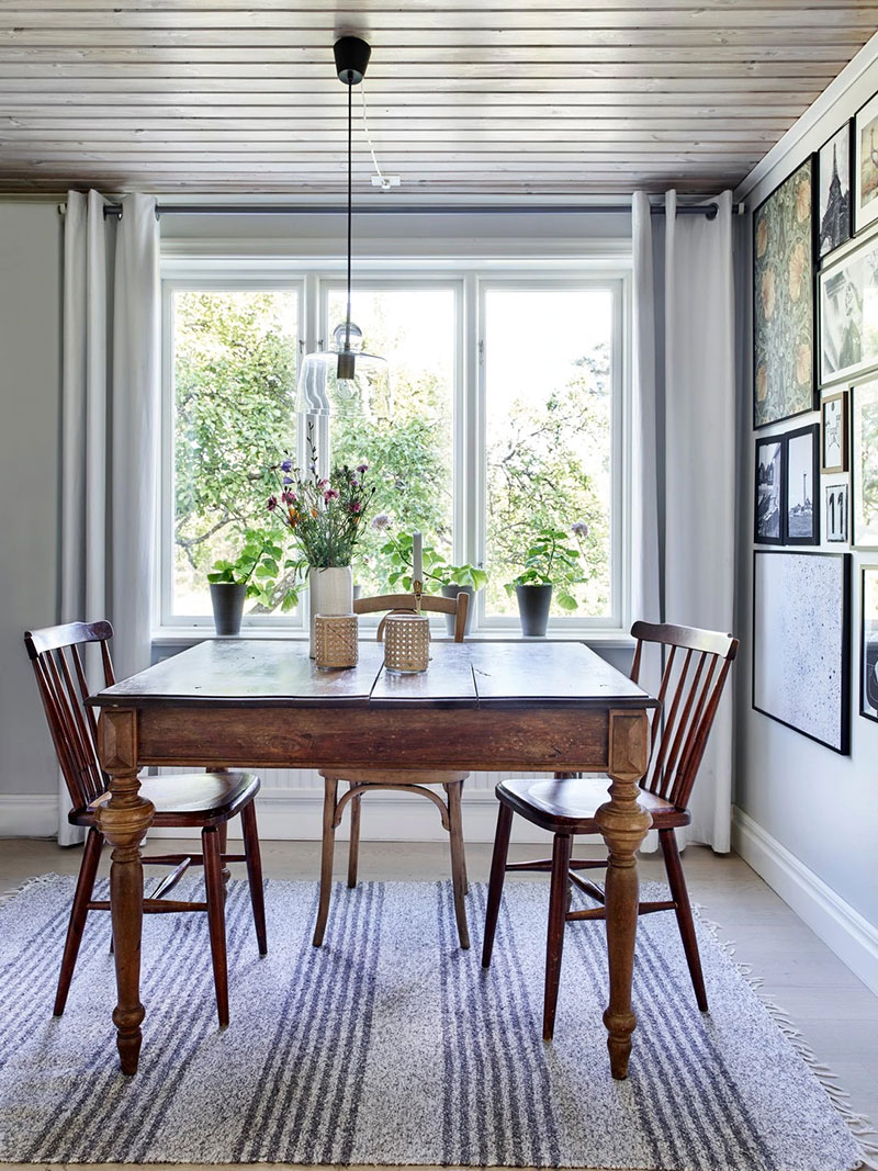 瑞典年轻家庭打造白色夏日小屋，自然与现代的完美融合-11