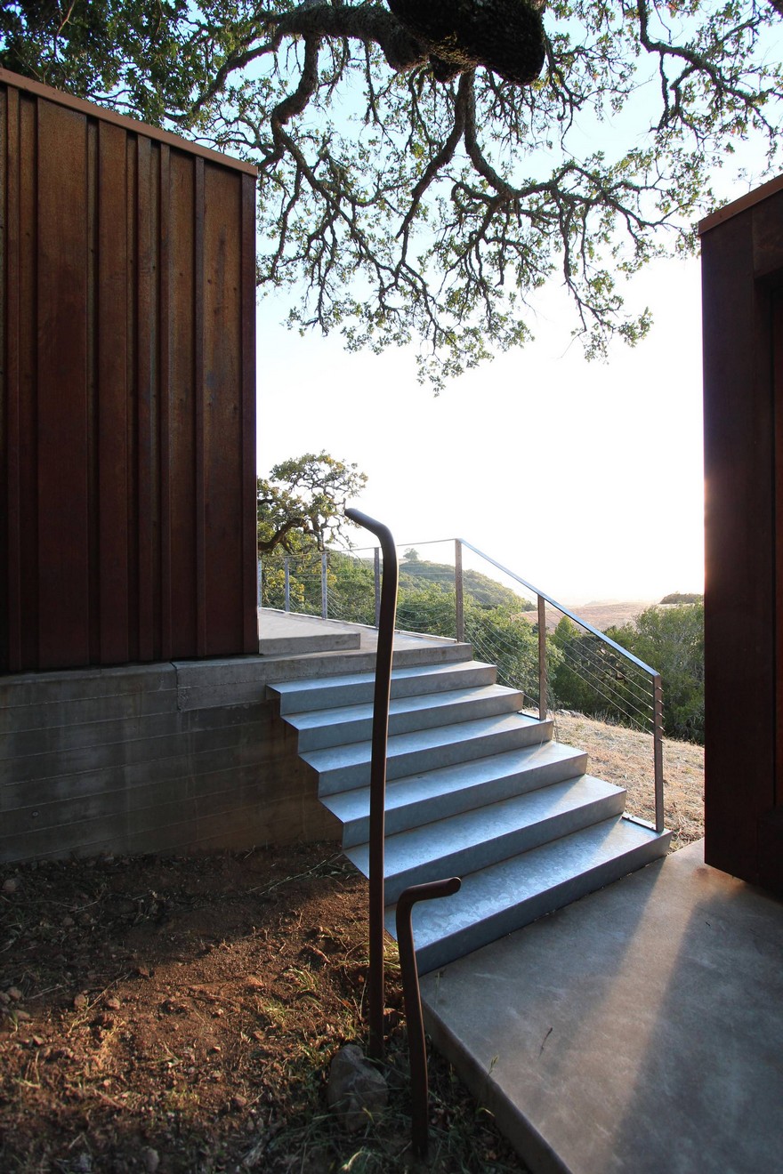 Sonoma weeHouse – Prefabricated House Consisting of Two Minimalist Open-Sided Boxes-22