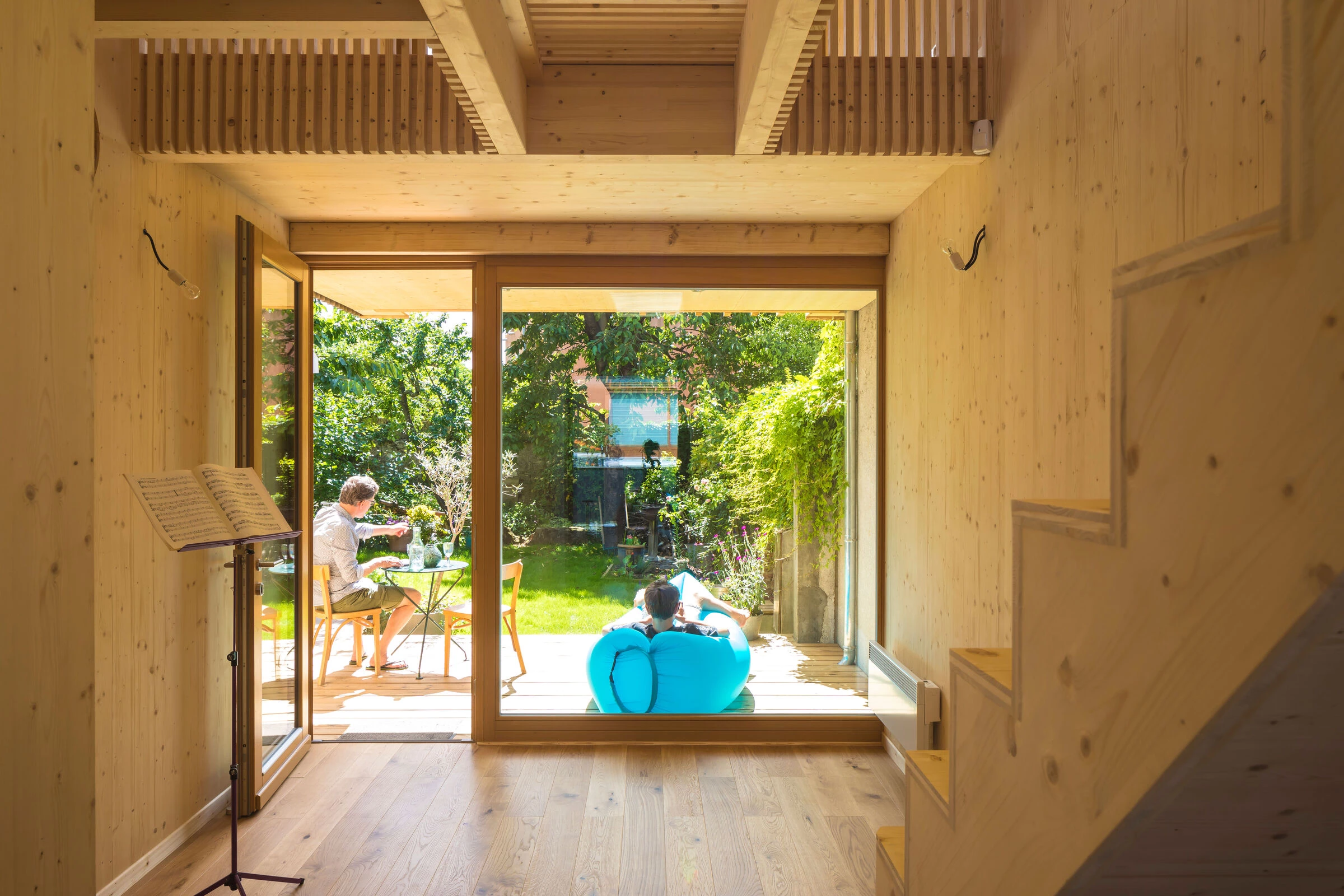 Gentilly 花园木质空中走廊住宅-22