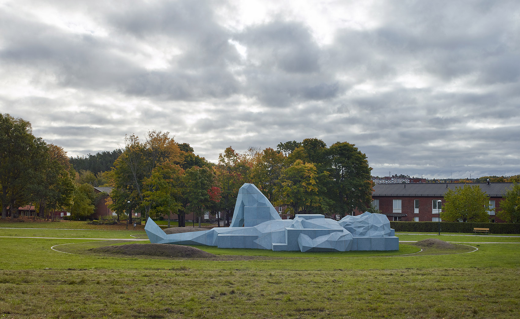 瑞典 Vårbergs 巨人雕塑丨瑞典斯德哥尔摩丨Xavier Veilhan-18