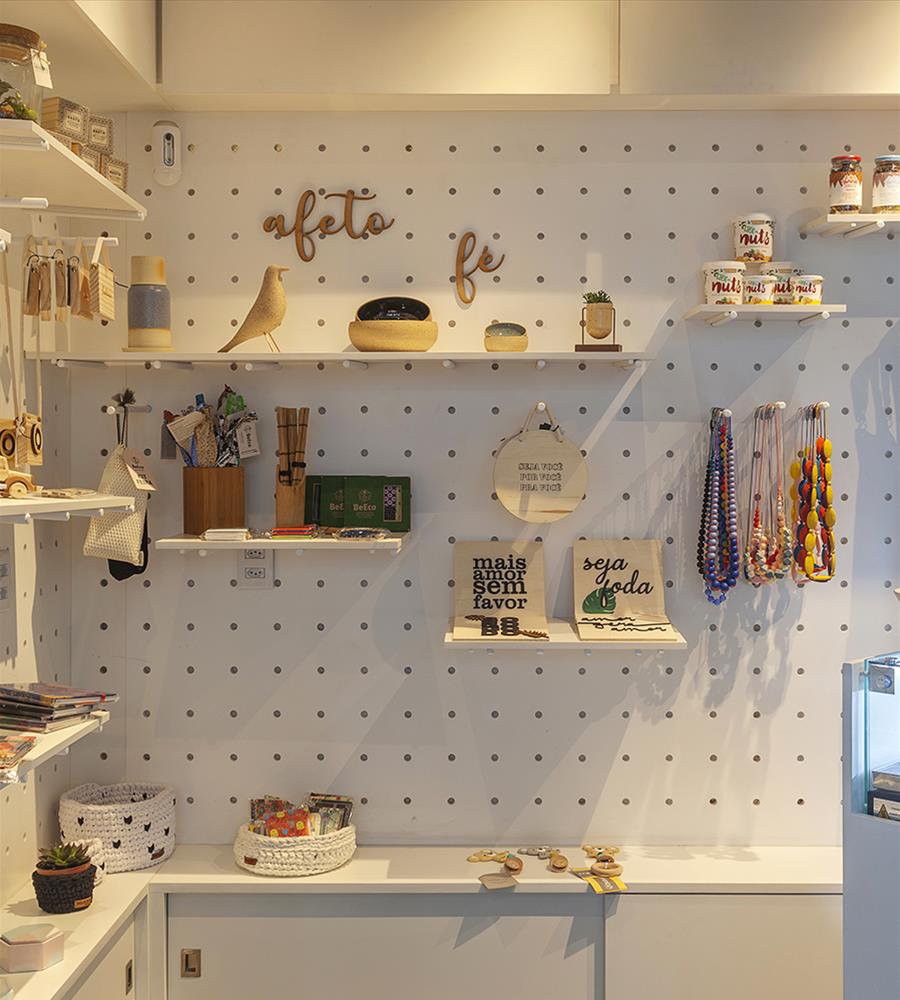 巴西 Branca 咖啡厅 | 创新设计唤醒城市角落-6