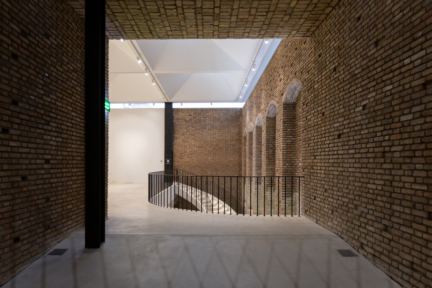 伊朗德黑兰 Argo 当代艺术博物馆-35