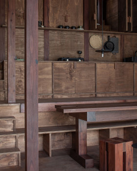 Marra Marra Shack 木结构玻璃房丨澳大利亚悉尼丨Leopold Banchini Architects