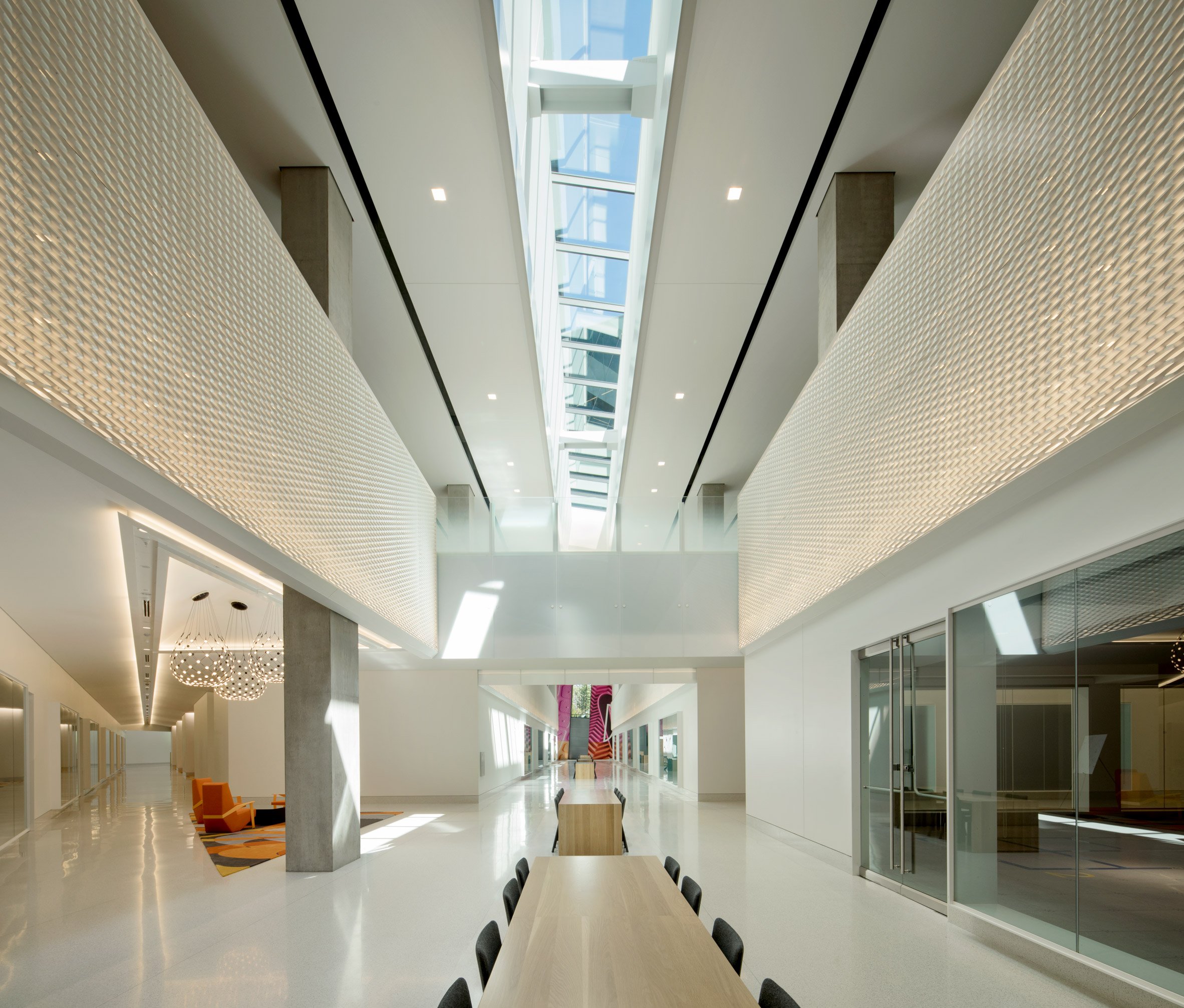 Nike Serena Williams Building | 武士装甲般的建筑外观与环保设计-24