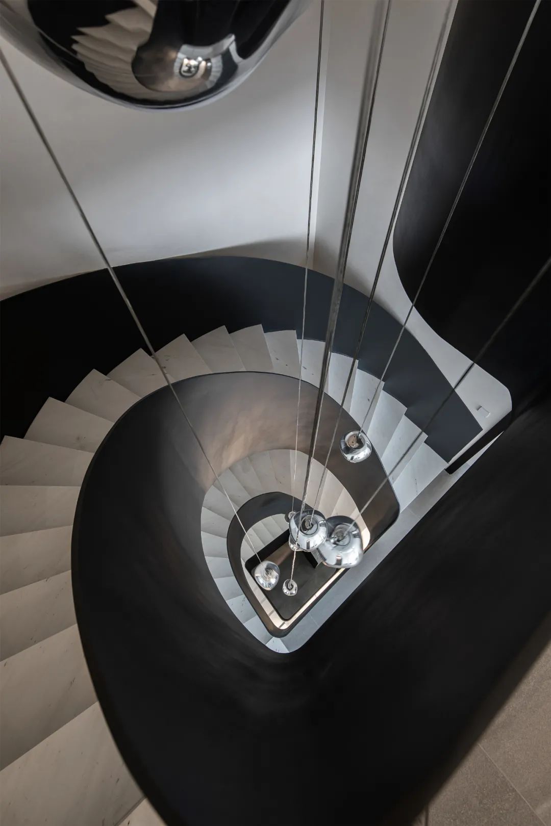 珠宝设计师的300㎡复式别墅，意式简约，美到极致！-77