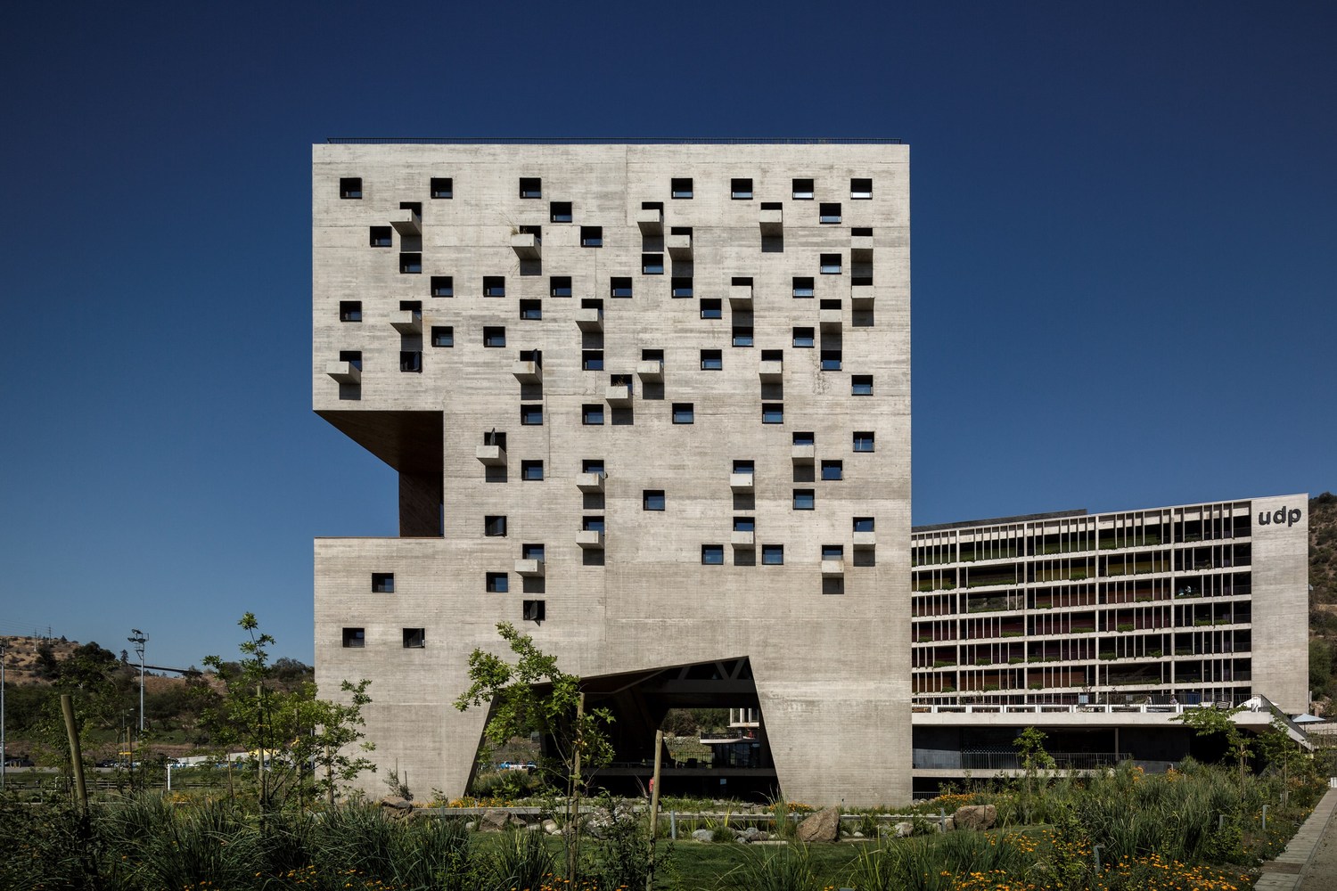 School of Economics and Business Diego Portales University  Rafael Hevia + Rodrigo Duque Motta + Gabriela Manzi-82