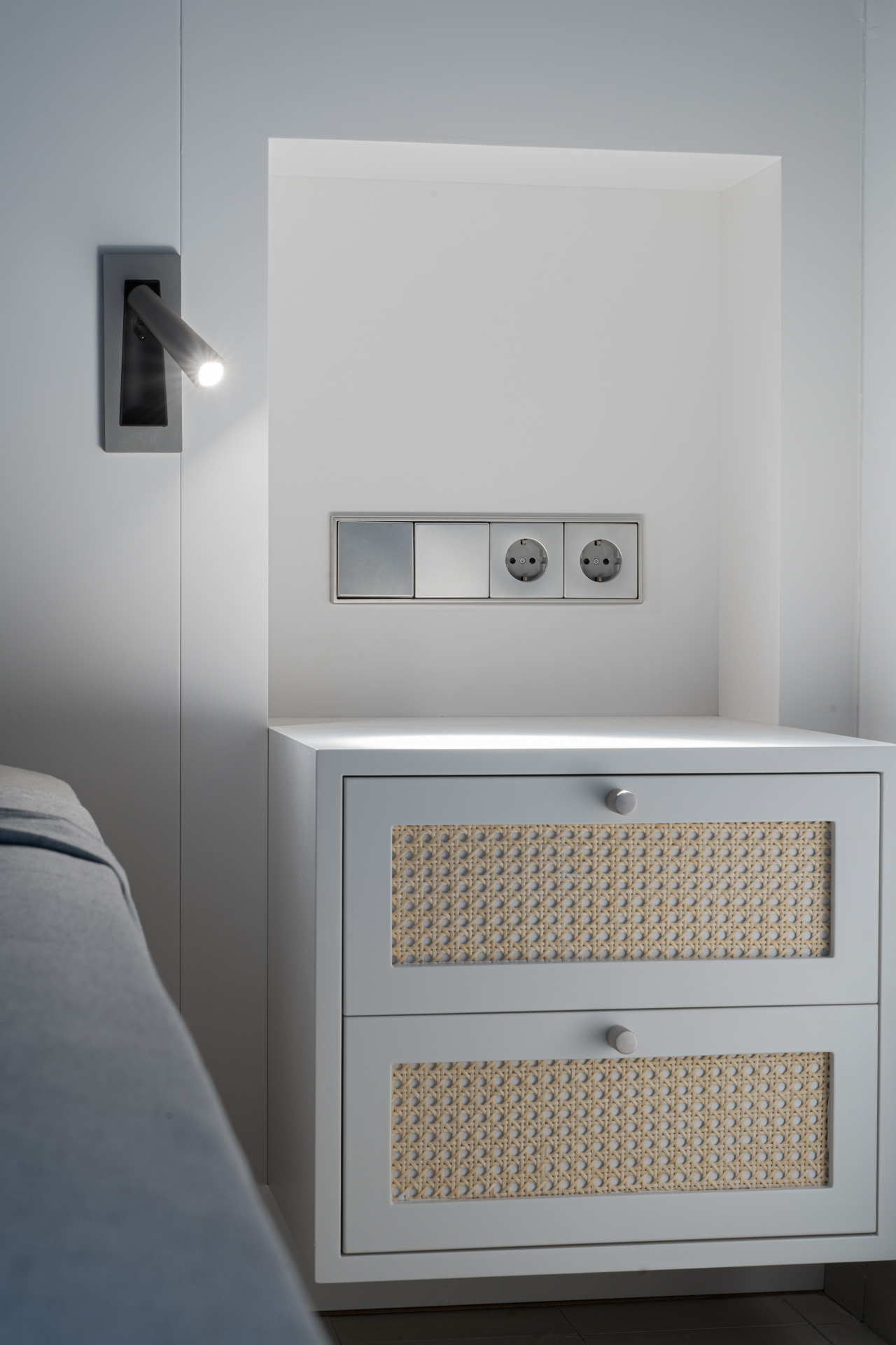 巴塞罗那兰布拉大道公寓室内设计与照明项目丨西班牙巴塞罗那-13