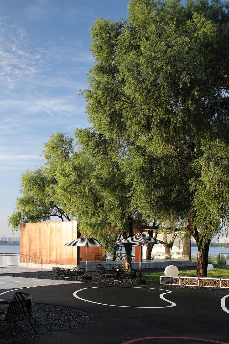 黑龙江大庆滨洲湖工业遗存的商业活化丨中国大庆丨慢珊瑚设计-38