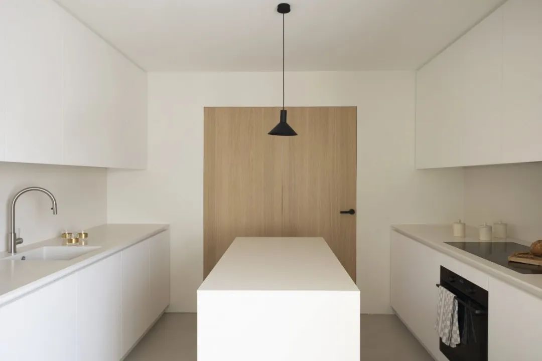 比利时 40㎡开放式海景公寓丨Tjip Studio-47