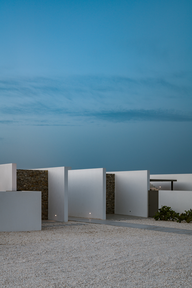 希腊 Paros 岛上的"藏匿与寻找" | 现代简约风格的双宅设计-35