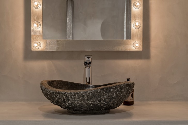 46 平米暗灰色时尚公寓，卧室象征性分离-15