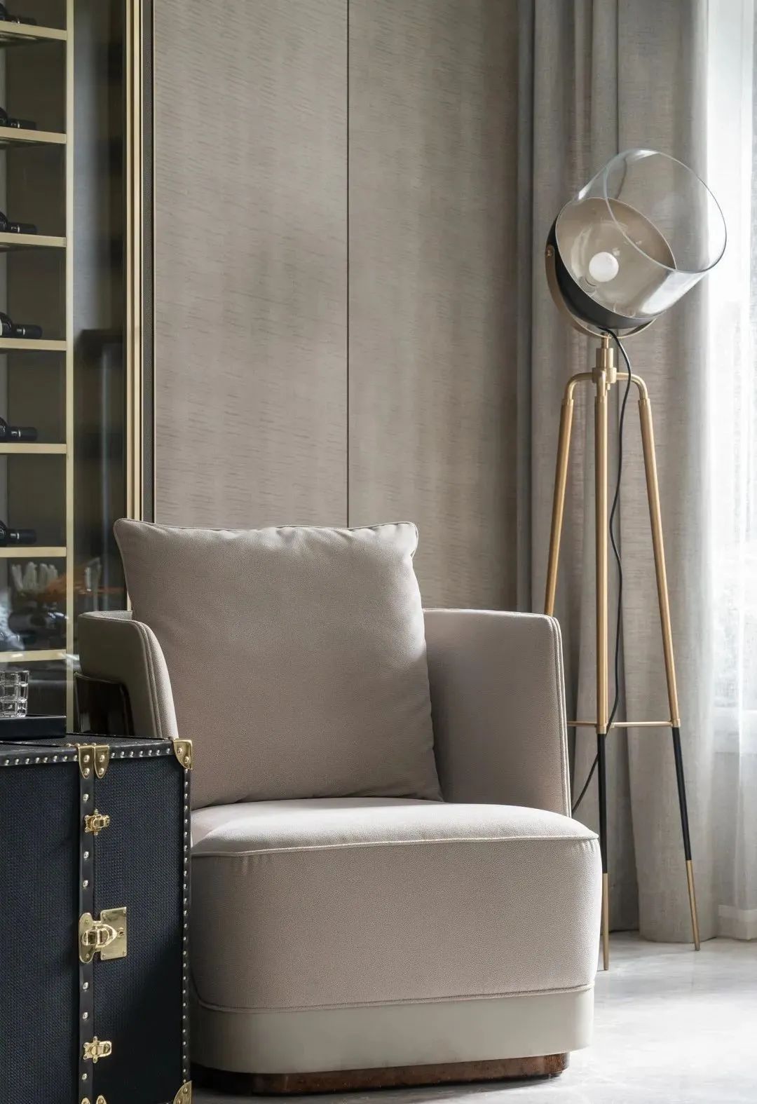 全球视野下的轻奢公寓设计丨中国上海丨HWCD 设计工作室-55