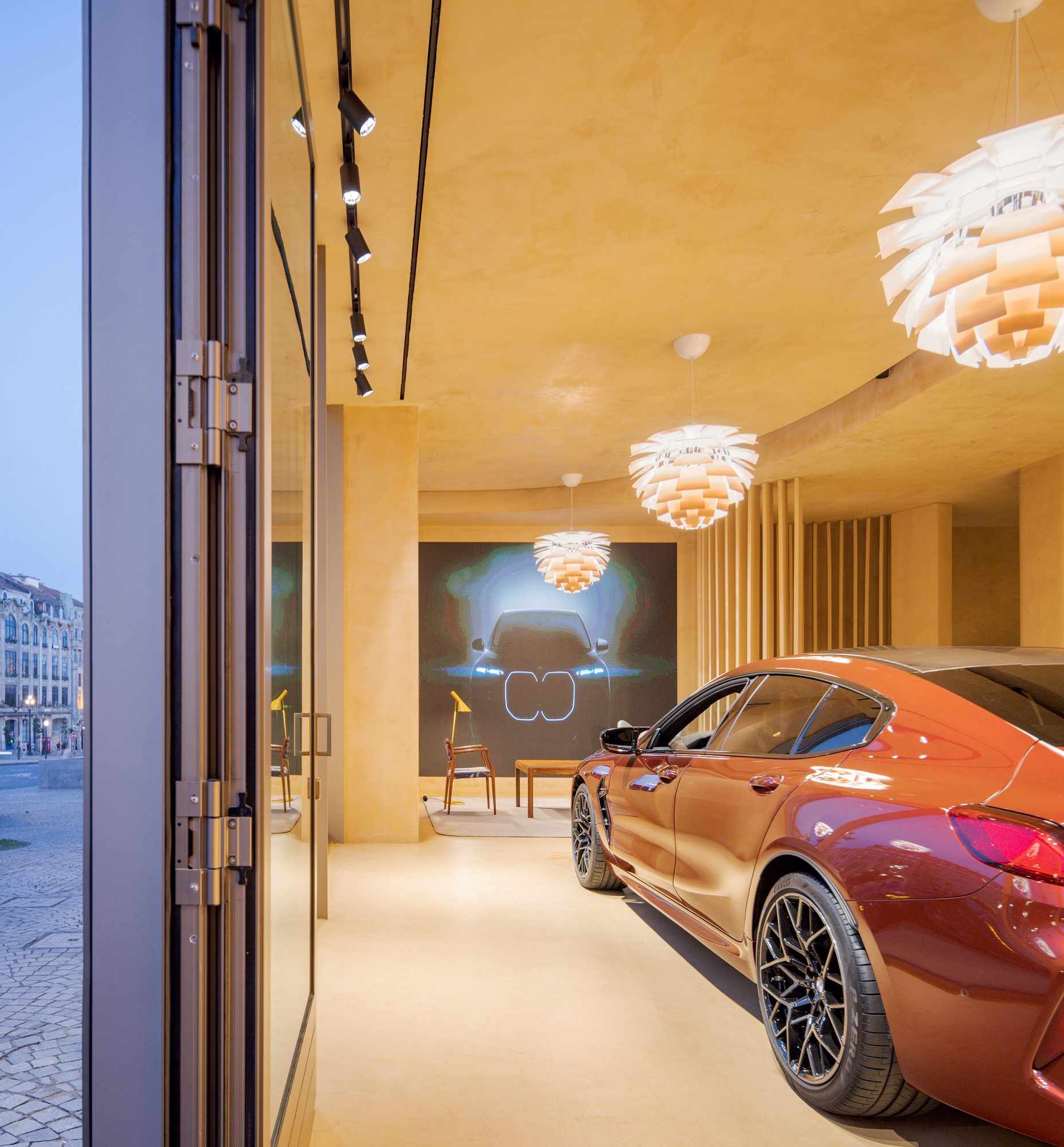 "葡萄牙波尔图 BMCAR 宝马展示厅 | 家的概念，温馨的汽车体验"-32