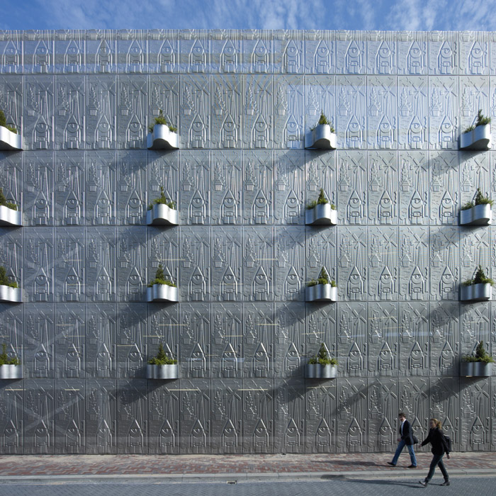 荷兰阿尔梅勒市中心的创意停车场设计-3