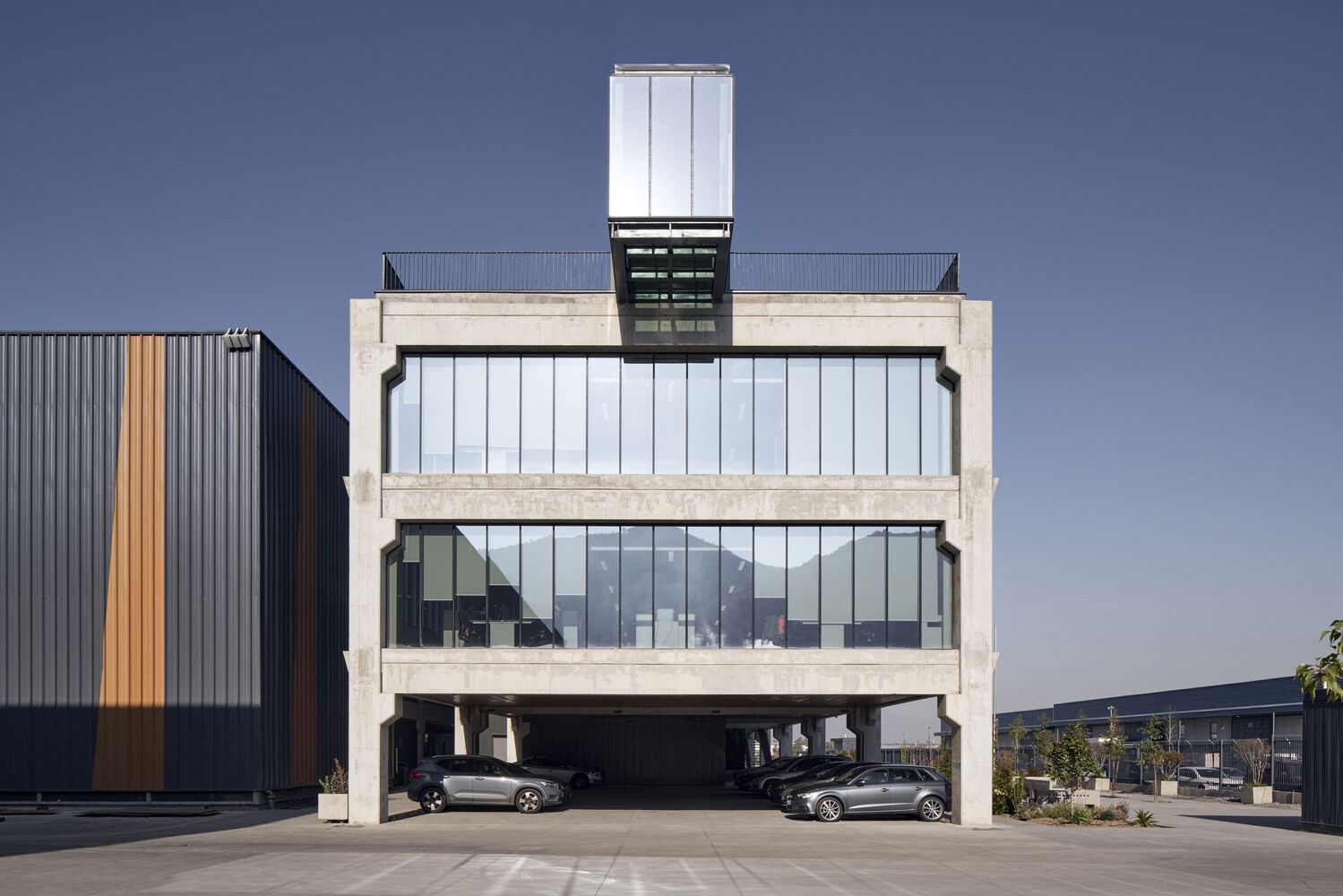 灵活可塑的矿业工厂办公室设计丨智利丨SML Arquitectos-12