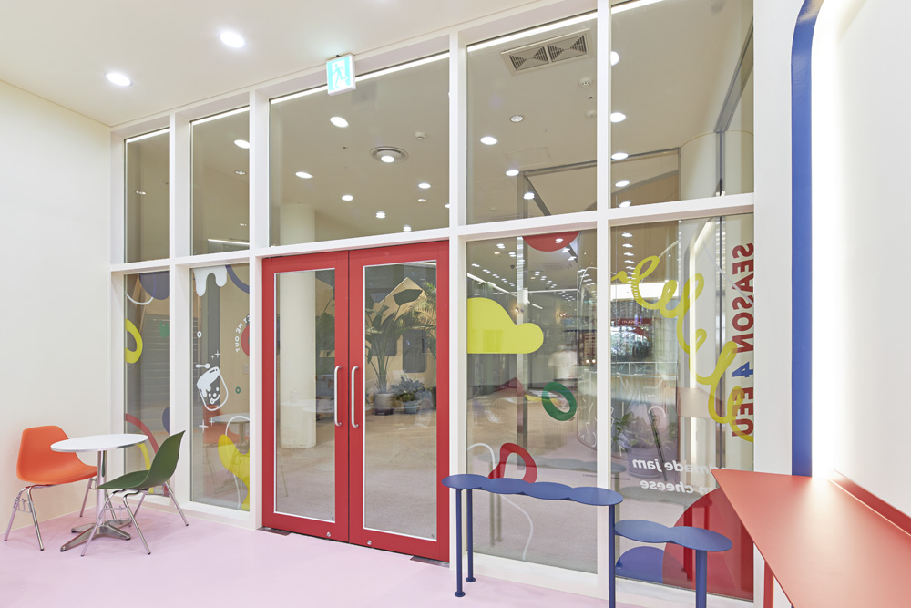 甜蜜四季 | 28 平糖果色甜品店设计-13