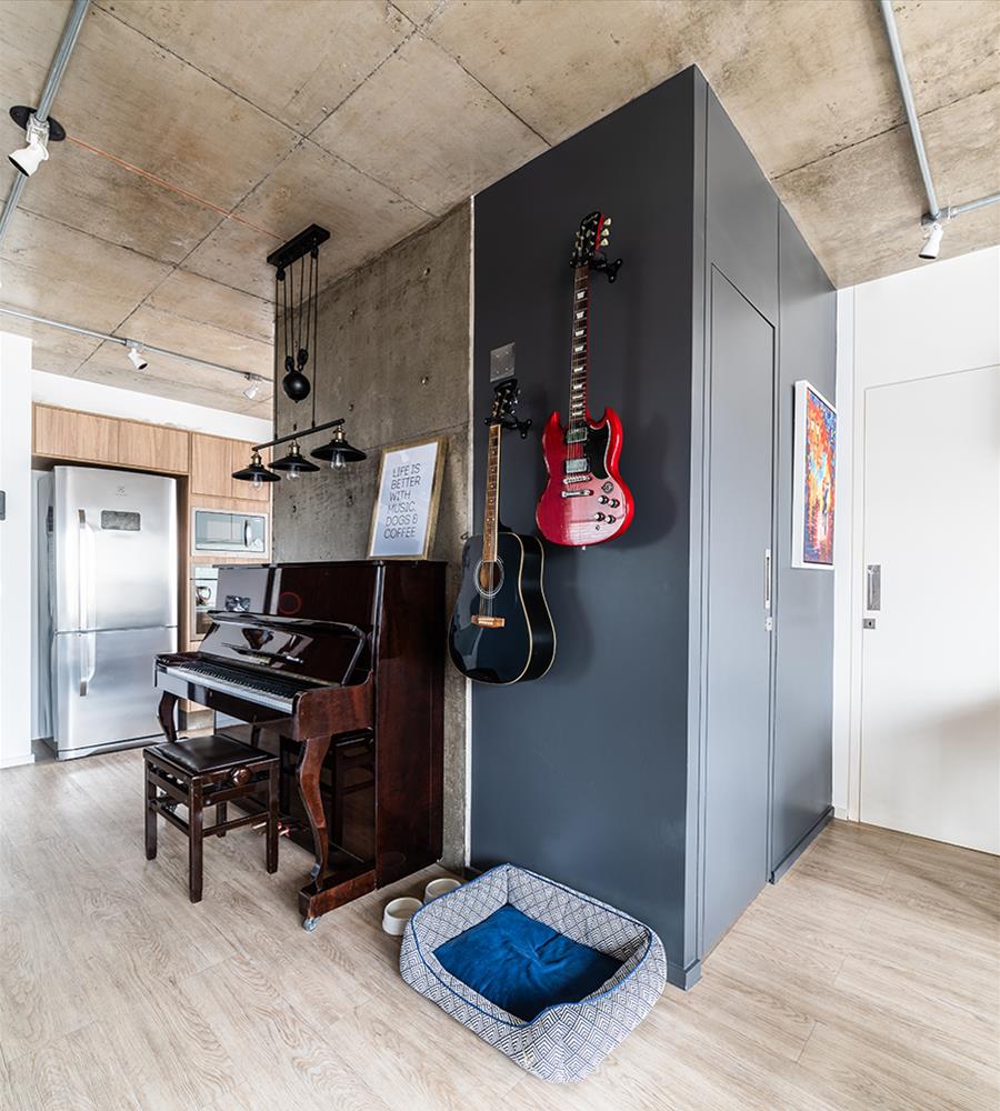 巴西 SP 公寓 | 工业风格与音乐元素的完美结合-4