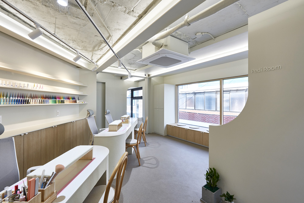 简约风格 13 坪咖啡厅 设计亮点与费用解析-4