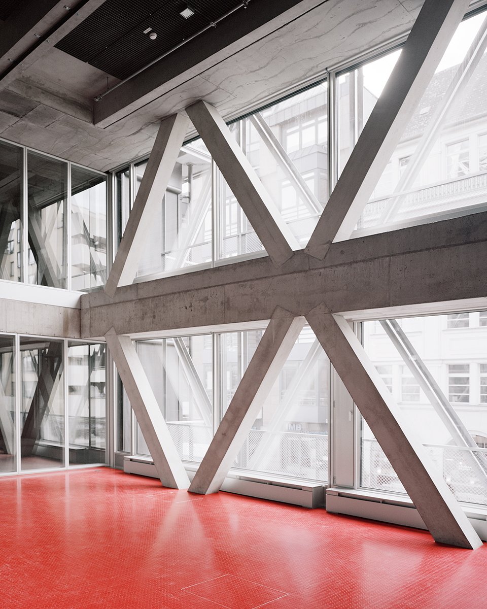 柏林 taz 新总部大楼 | 灵活办公空间，致敬经典结构-14