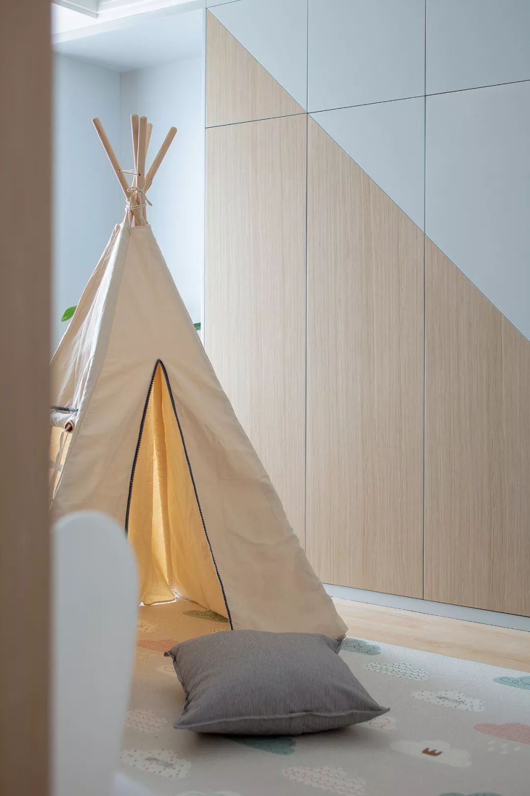 145㎡清新原木公寓，几何线条打造通透空间-68