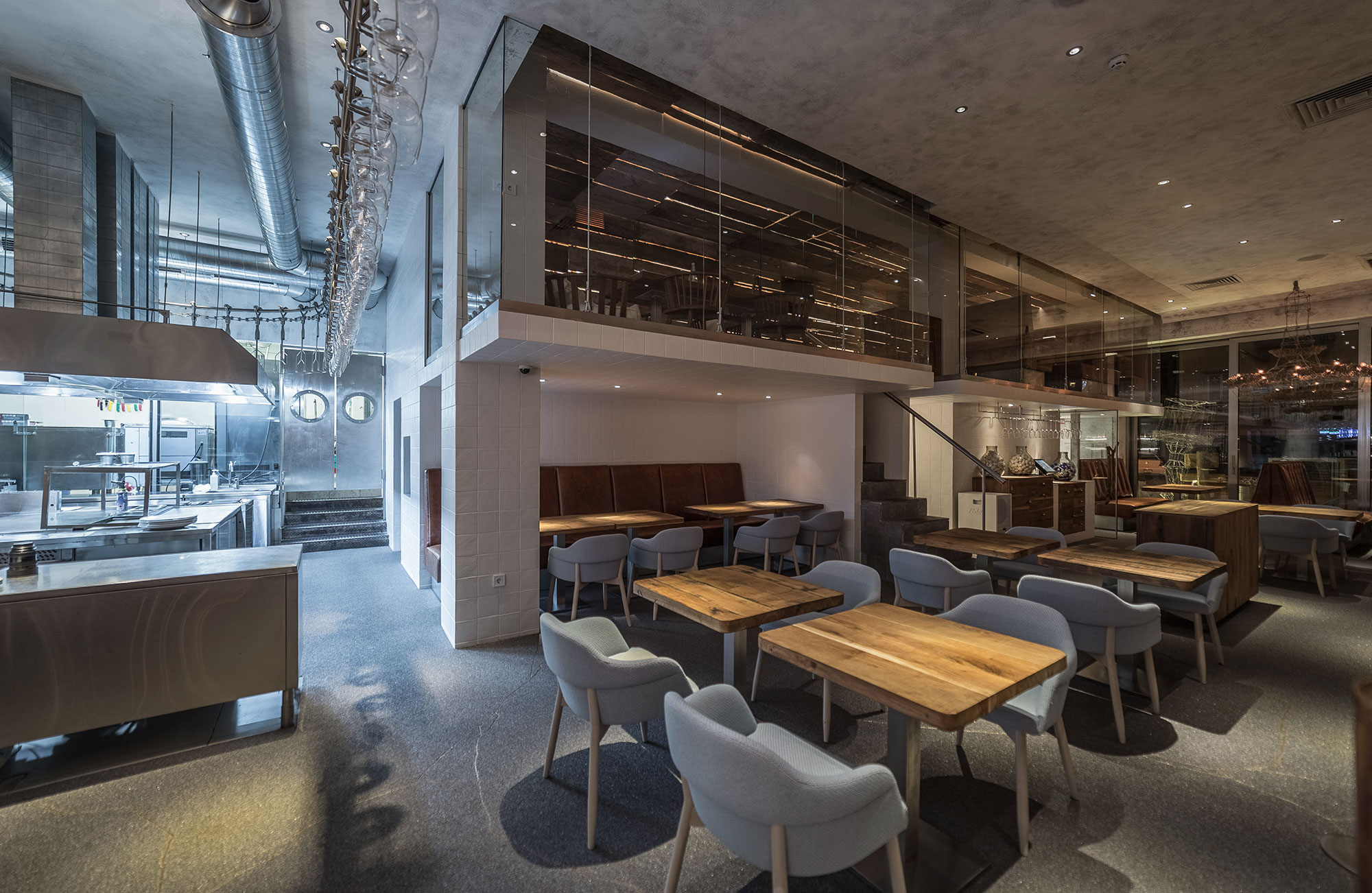 乌克兰基辅“圣鸡”餐厅-19