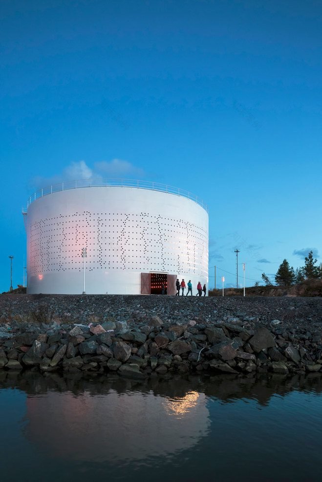 芬兰埃斯波废弃油仓变光艺术空间-15