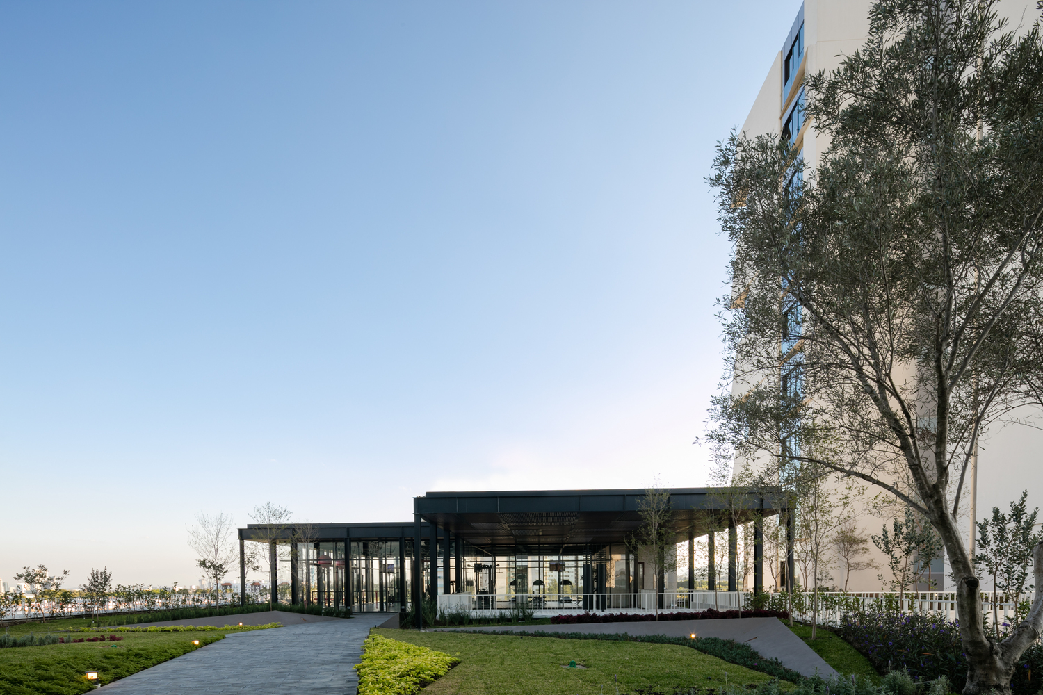 La Toscana Residential Building  AE Arquitectos-26