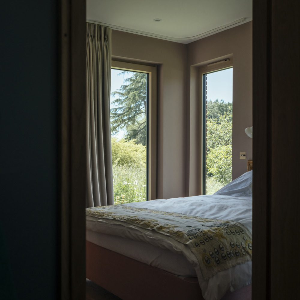 融入自然的英国生态小屋-55