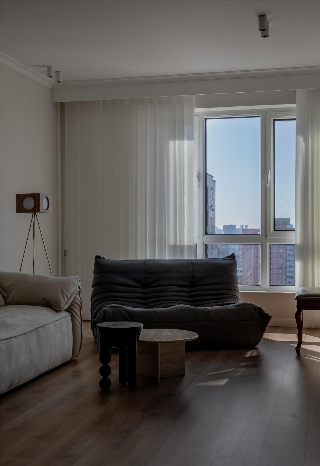 90 后独居中古风的 80㎡小家-13