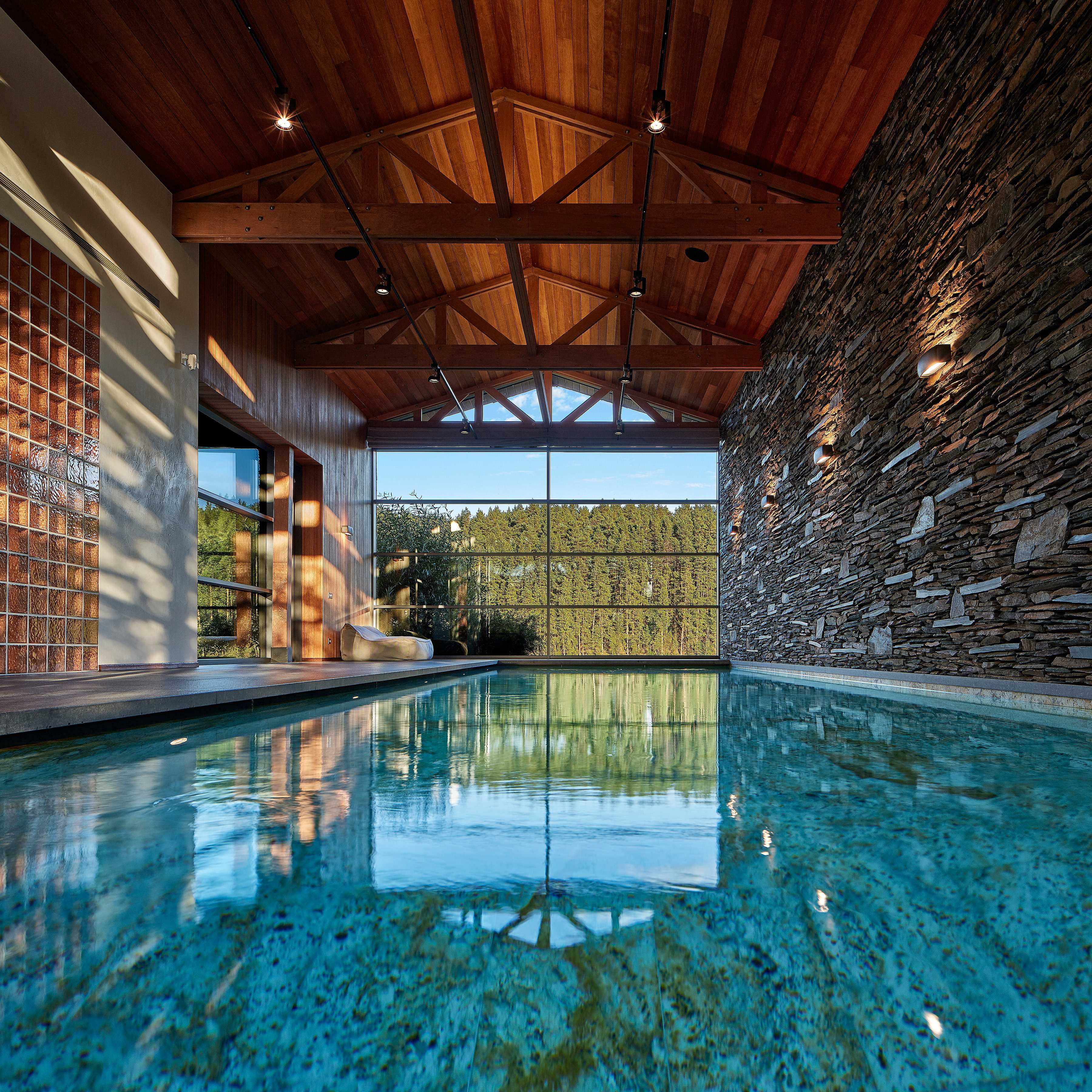 融入自然的"家河"别墅-10