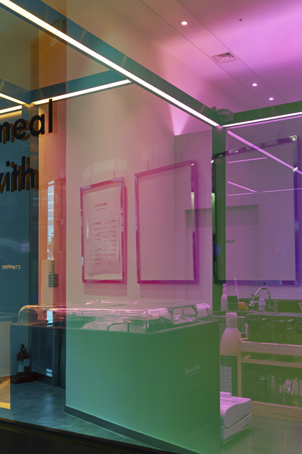 35 平米的感官盛宴 | 特拉巴比特的咖啡厅设计-11