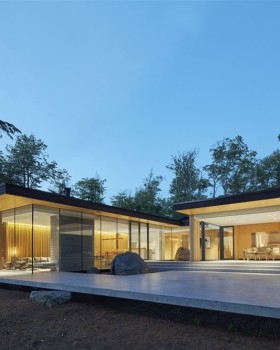 加拿大Manitouwabing湖滨住宅