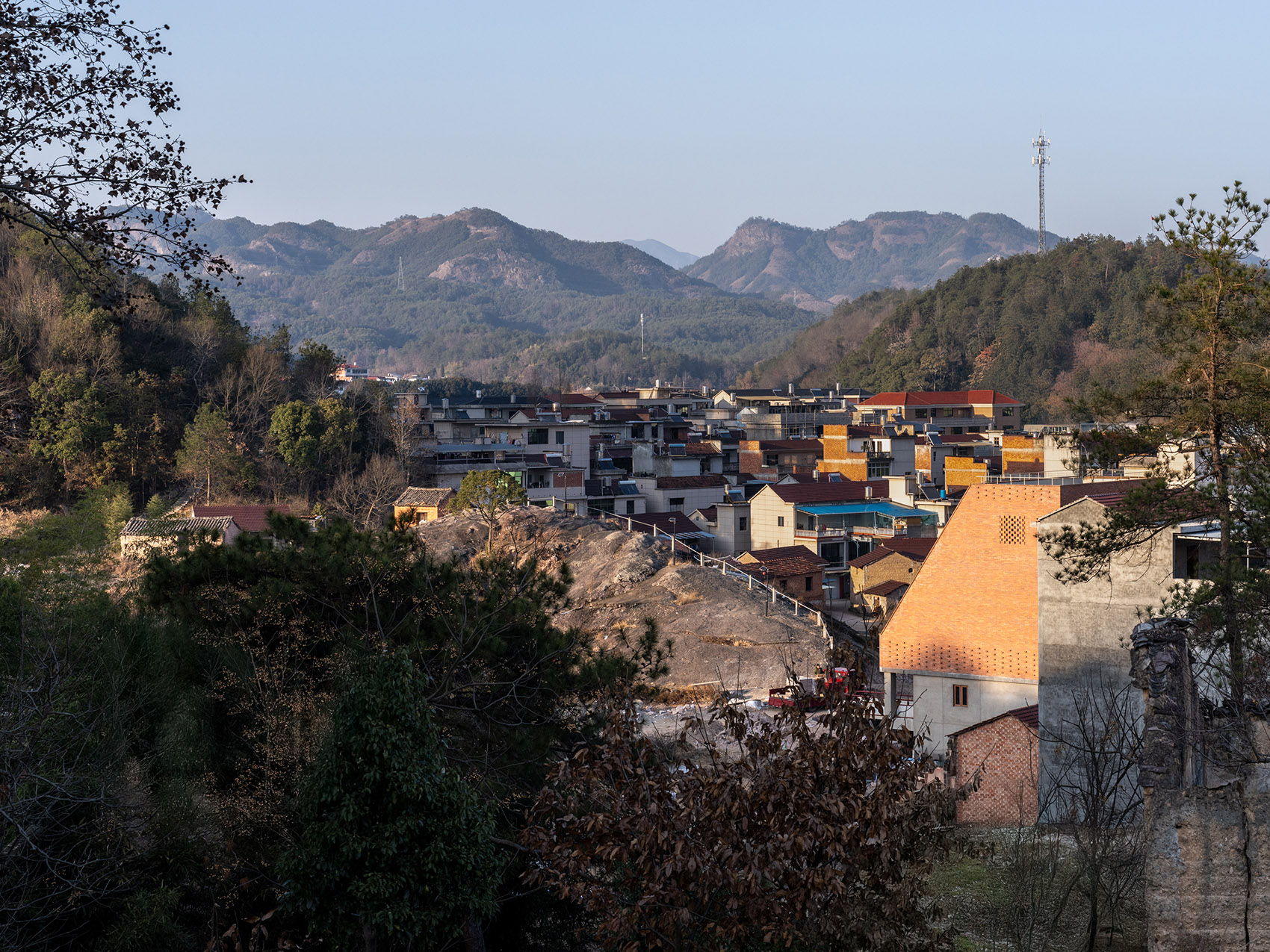 山下文化驿站丨中国浙江丨木伏建筑展演工作室-17