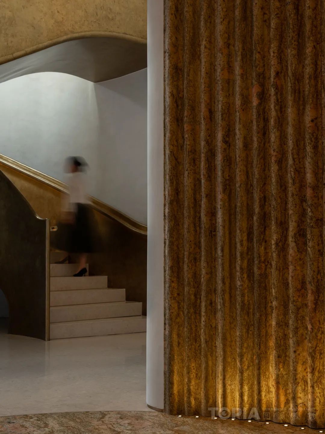 鲁采餐厅 · 现代艺术与时光流动的完美融合丨中国上海丨Atelier W 建筑和室内设计事务所,PROL 光石-14