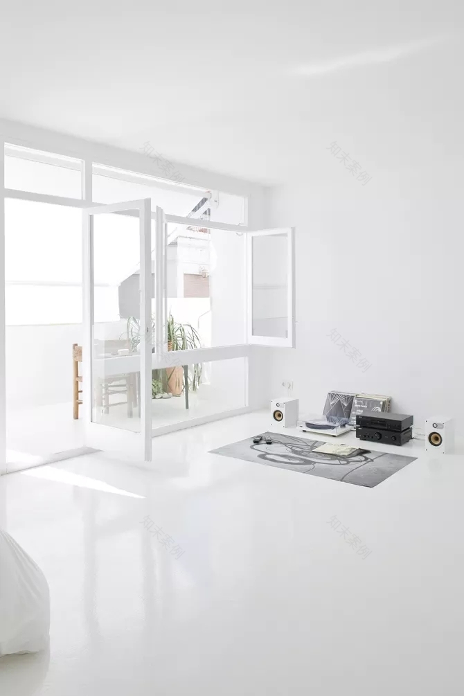 36㎡的纯白色极简小宅设计-5