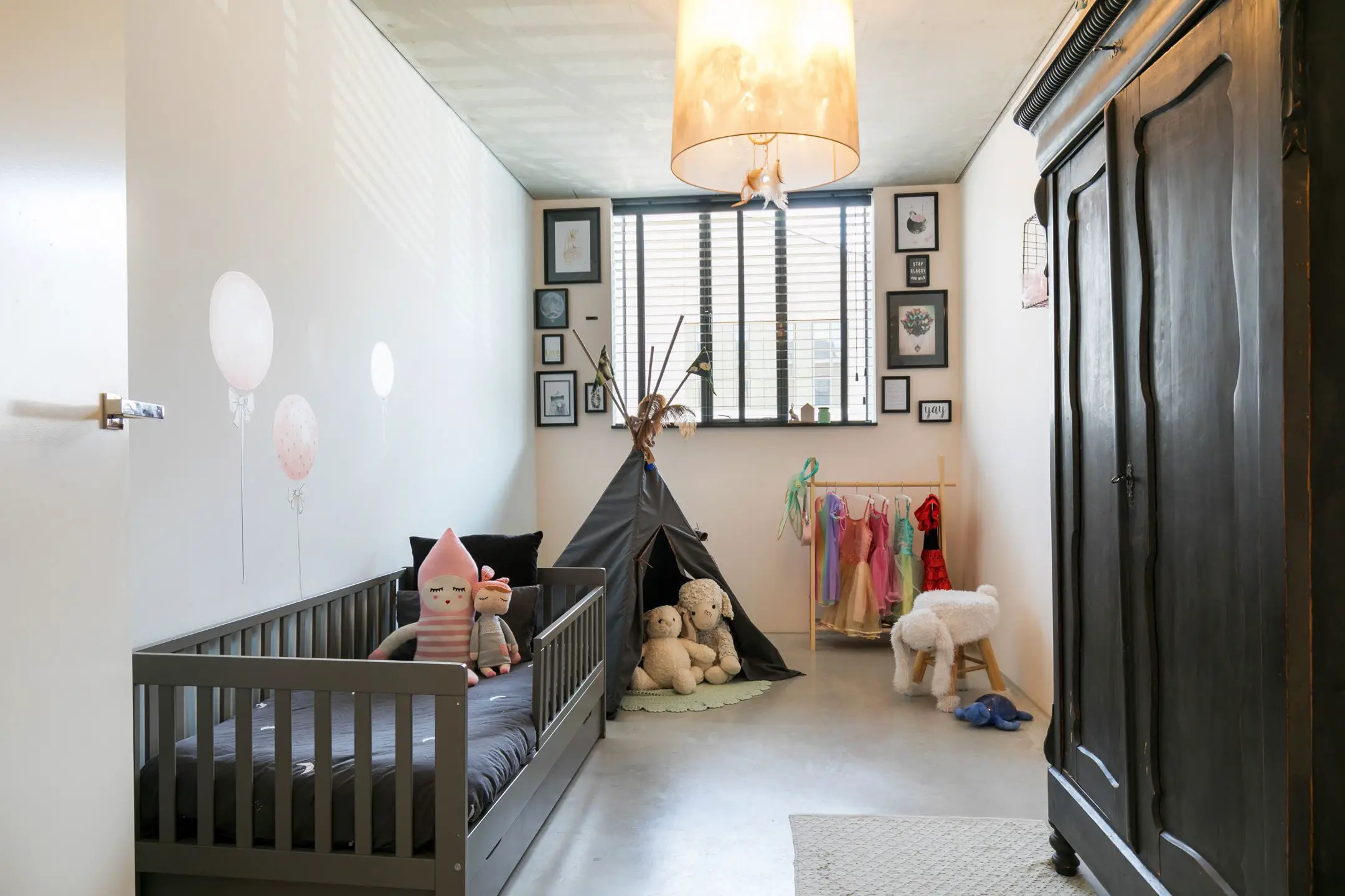 荷兰黑梁 loft 设计，巧妙空间布局引人赞不绝口-17