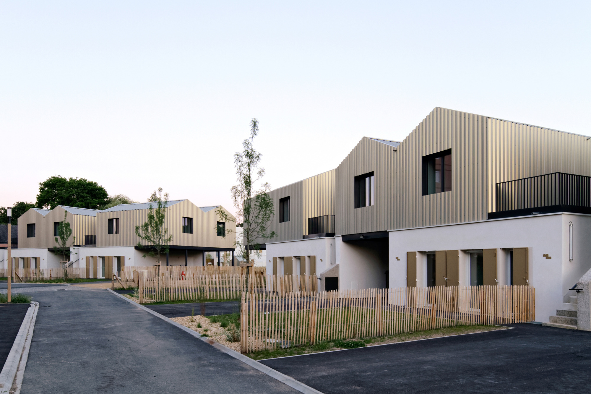 生态城市“La Garenne”的绿色住宅设计-24