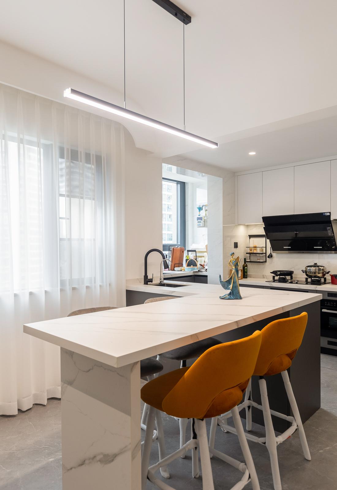 原木色现代简约风家居空间设计-19