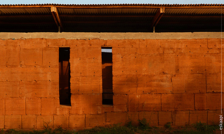 Framed Escape Library  eskaapi-6