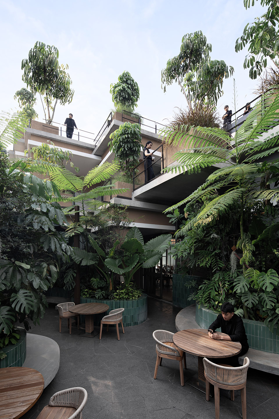 Aruma分层花园，雅加达 / RAD+ar -24